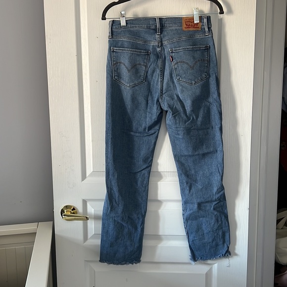 Levi’s 724 Jeans - Picture 2 of 3